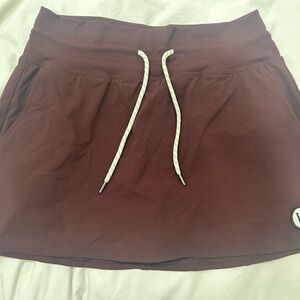 Vuori sea breeze tennis skirt size small